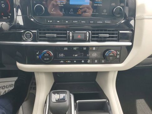 Used 2022 Nissan Pathfinder Platinum w/ Cargo Package AWD/4WD image 40