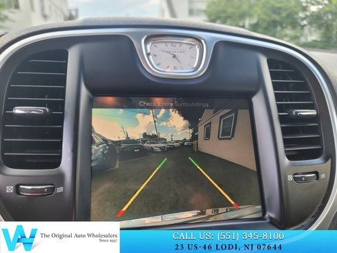 Used 2016 Chrysler 300 Limited AWD/4WD image 23