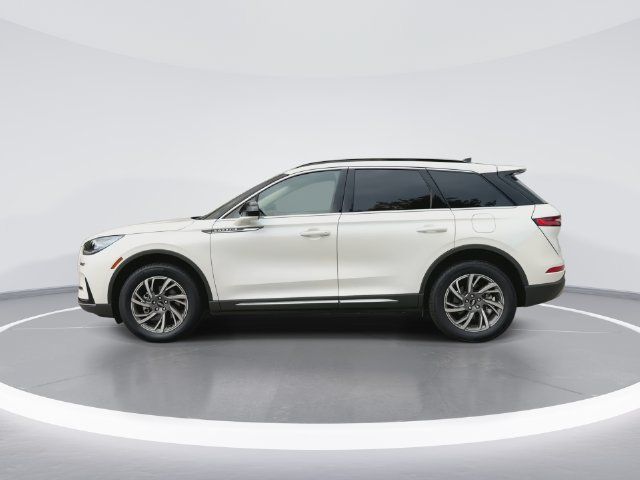 Used 2026 Lincoln Corsair Premiere FWD image 5