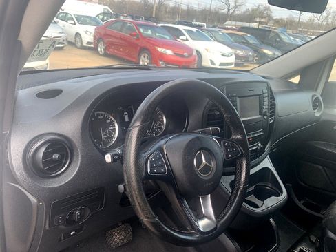 Used 2016 Mercedes-Benz Metris Cargo Van image 9