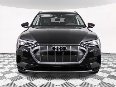 Used 2022 Audi e-tron Premium Plus w/ Premium Plus Package image 10