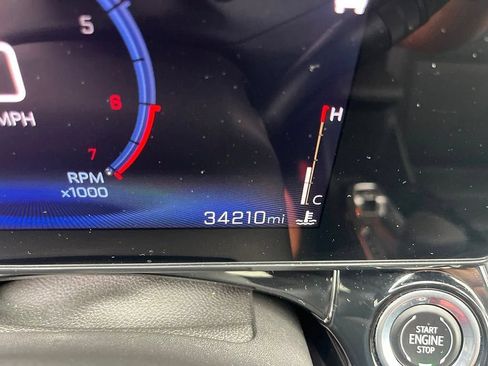 Certified 2024 Chevrolet Trax RS w/ Sunroof Package FWD image 23