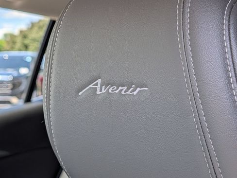 Used 2025 Buick Encore GX Avenir w/ Avenir Convenience Package AWD/4WD image 35