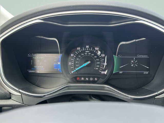 Used 2016 Ford Fusion SE FWD image 29