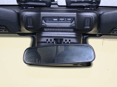 Used 2025 Jeep Wrangler Unlimited Sahara w/ Safety Group image 24