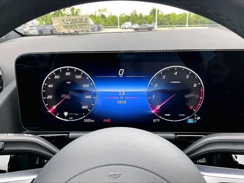 Used 2025 Mercedes-Benz GLA 250 image 23