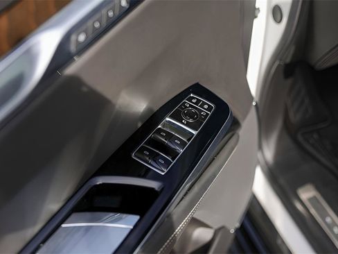 Used 2025 Cadillac Escalade Sport Platinum image 22