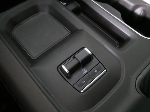 Used 2024 GMC Sierra 3500 Denali w/ Denali Reserve Package image 28