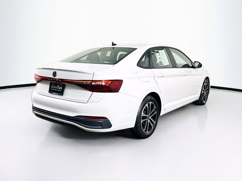 Used 2025 Volkswagen Jetta Sport image 9