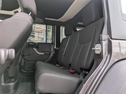 Used 2018 Jeep Wrangler Unlimited Sport w/ Connectivity Group image 18