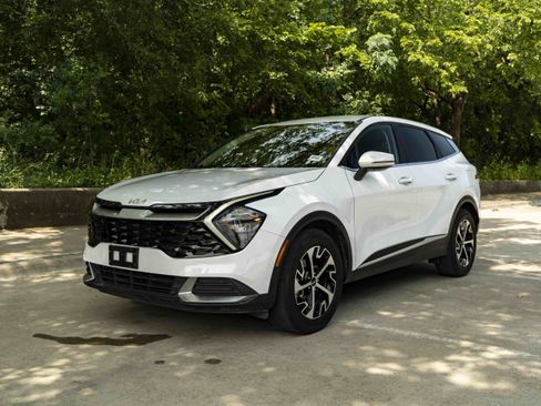 Used 2023 Kia Sportage EX FWD image 5