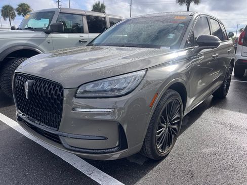 Used 2025 Lincoln Corsair AWD w/ Equipment Group 101A image 2