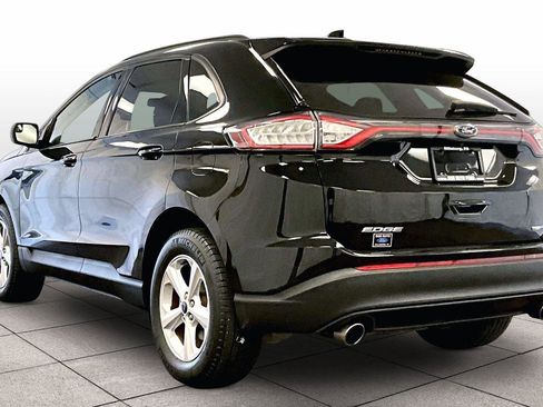 Used 2018 Ford Edge SE image 10