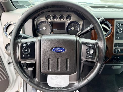 Used 2012 Ford F250 Lariat w/ Lariat Interior Pkg image 9