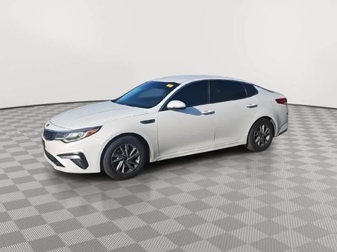 Used 2019 Kia Optima LX image 4