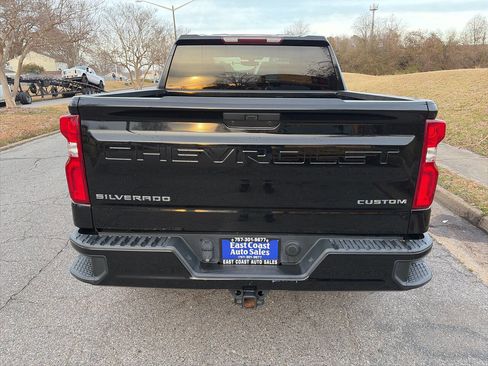 Used 2021 Chevrolet Silverado 1500 Custom image 6