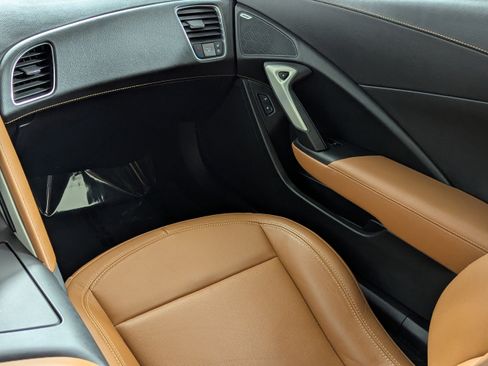 Used 2018 Chevrolet Corvette Stingray Coupe w/ 2LT Preferred Equipment Group image 11