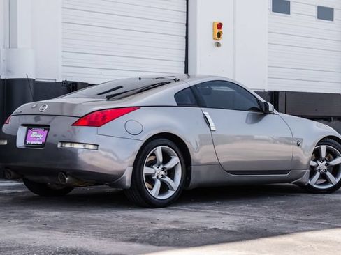 Used 2007 Nissan 350Z Enthusiast w/ Cargo Convenience Pkg RWD image 4