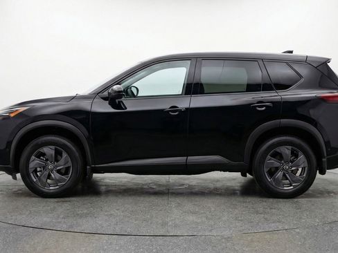 Used 2025 Nissan Rogue SV image 5