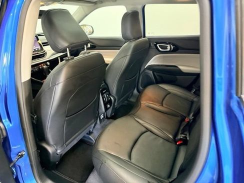 Certified 2022 Jeep Compass Limited w/ Sun and Sound Group AWD/4WD image 37