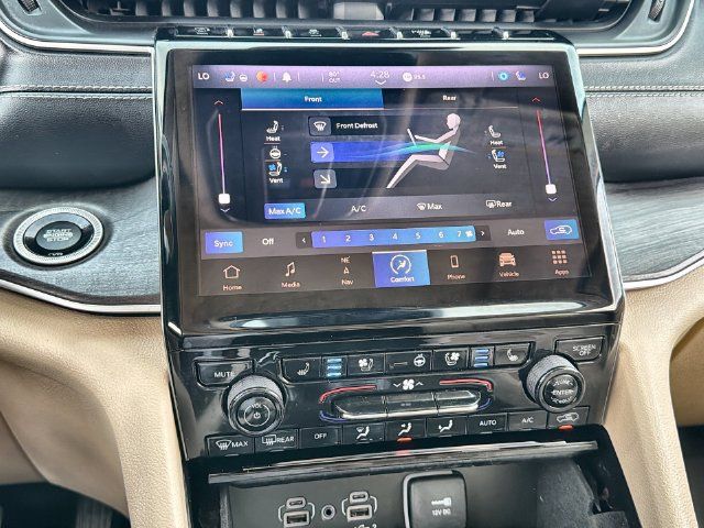 Used 2021 Jeep Grand Cherokee L Limited w/ Luxury Tech Group II AWD/4WD image 19
