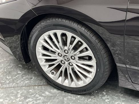 Used 2020 Toyota Avalon Limited w/ Advanced Safety Package FWD image 32