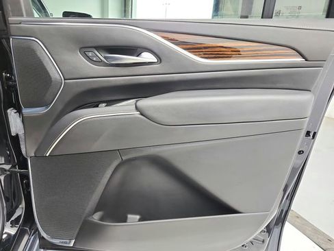 Used 2023 Cadillac Escalade ESV Premium Luxury RWD image 46