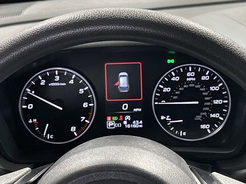 Used 2024 Subaru Crosstrek 2.0i Premium image 17