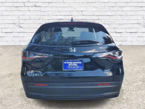 Used 2023 Honda HR-V LX image 3