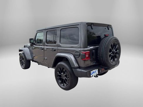 Used 2025 Jeep Wrangler Sahara w/ Safety Group AWD/4WD image 8
