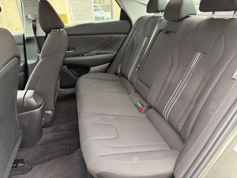 Used 2024 Hyundai Elantra SEL w/ Convenience Package image 37