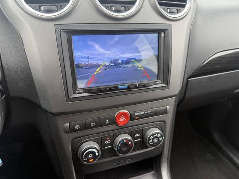 Used 2013 Chevrolet Captiva Sport LT FWD image 8