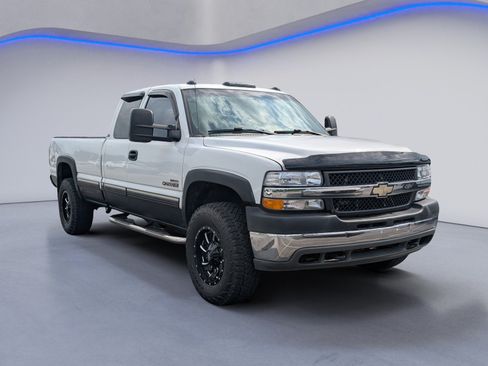 Used 2001 Chevrolet Silverado 2500 4x4 Extended Cab w/ Exterior Appearance Pkg image 7