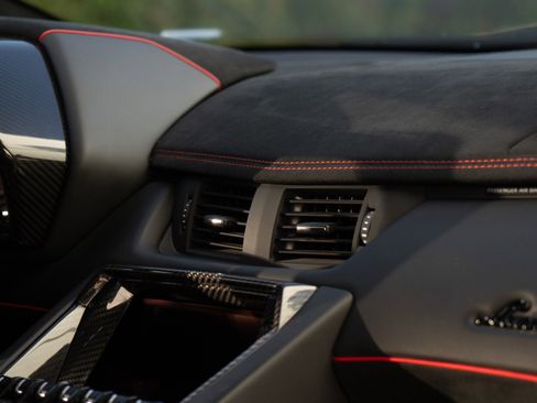 Used 2019 Lamborghini Aventador SVJ image 49