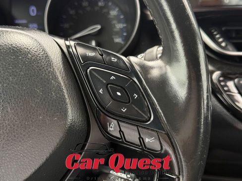 Used 2019 Toyota C-HR Limited FWD image 22