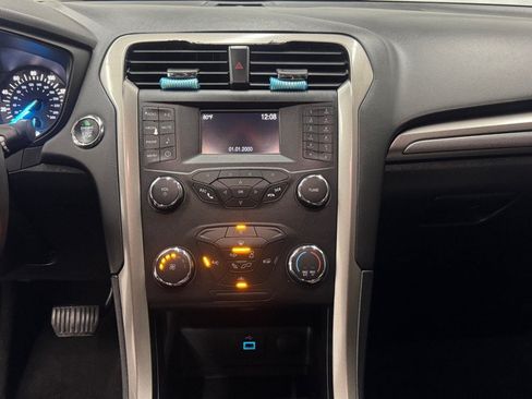 Used 2019 Ford Fusion S FWD image 19