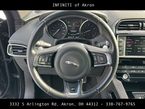 Used 2018 Jaguar F-PACE R-Sport image 48