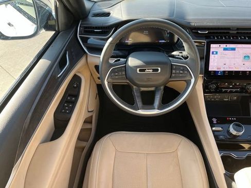 Used 2022 Jeep Grand Cherokee Limited 4xe w/ Luxury Tech Group II AWD/4WD image 10