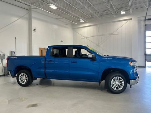 Used 2023 Chevrolet Silverado 1500 LT AWD/4WD image 5