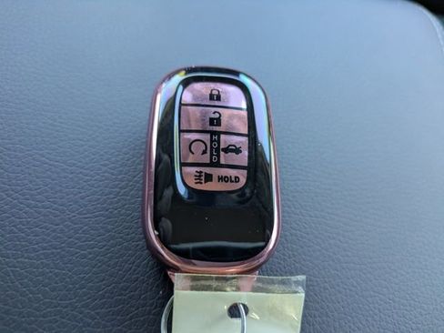 Used 2025 Honda Pilot Elite image 34