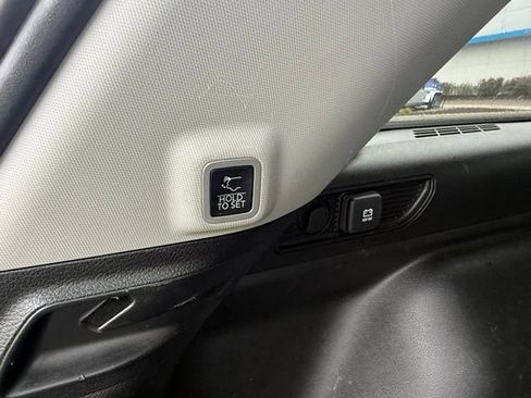 Used 2024 Jeep Grand Cherokee Limited w/ Luxury Tech Group II AWD/4WD image 13