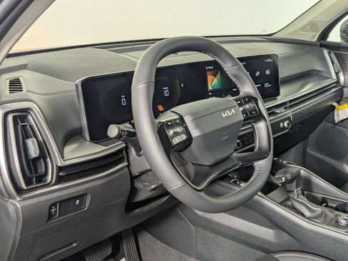 New 2026 Kia Sorento S FWD image 11