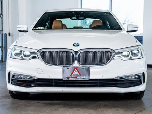Used 2018 BMW 540i xDrive image 3