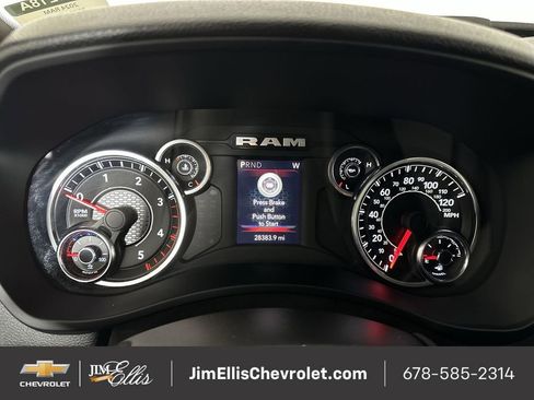 Used 2024 RAM 2500 Tradesman w/ Chrome Appearance Group image 12