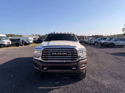 Used 2022 RAM 2500 Limited AWD/4WD image 2