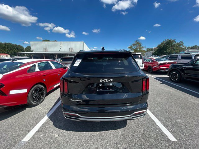 Certified 2023 Kia Sorento EX w/ Panoramic Sunroof Package FWD image 5