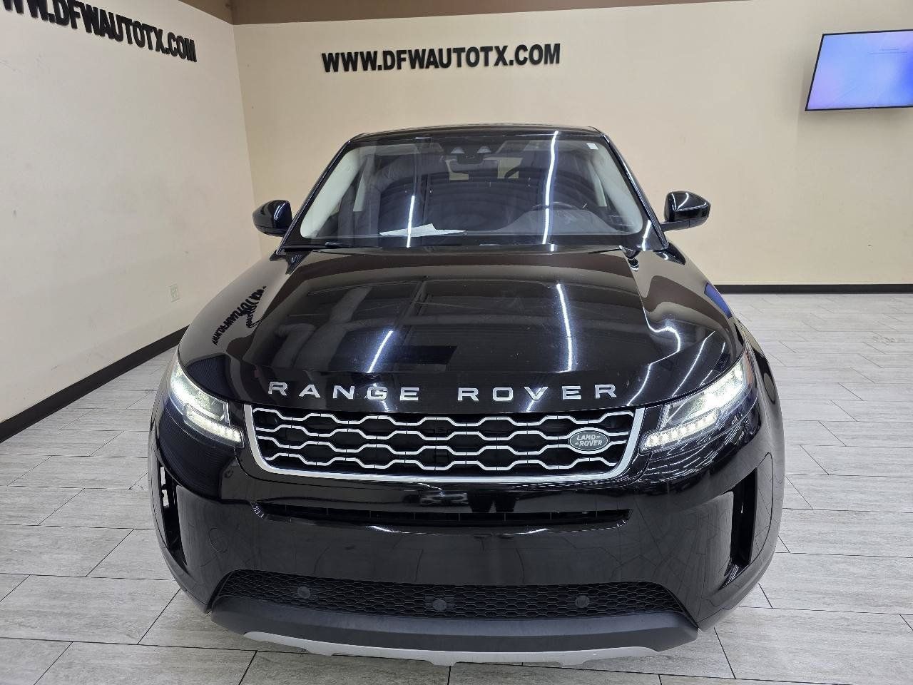 Used 2020 Land Rover Range Rover Evoque S AWD/4WD image 3