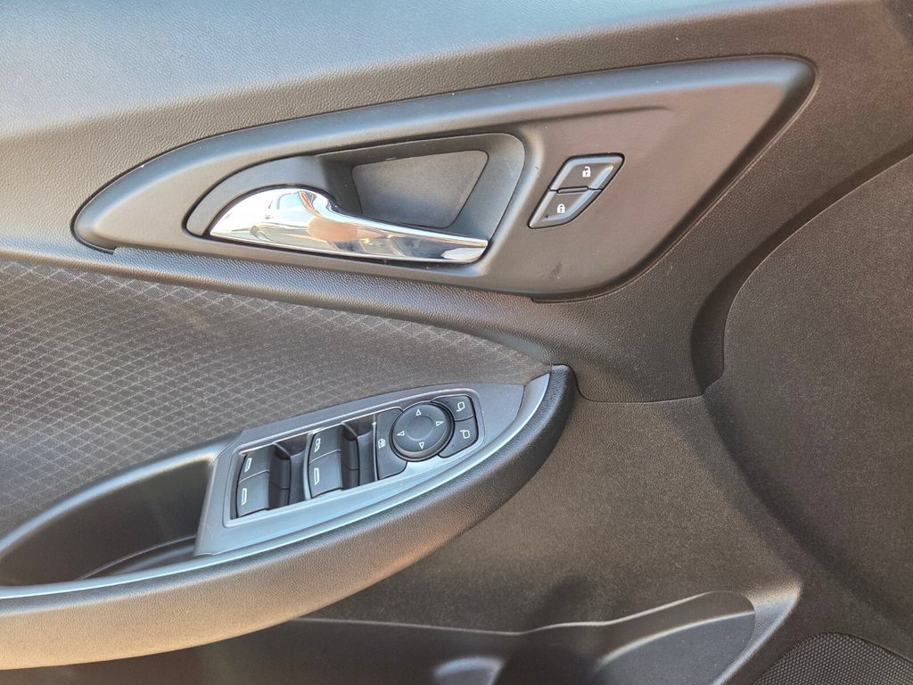 Used 2023 Chevrolet Malibu LT w/ Driver Confidence Package FWD image 24