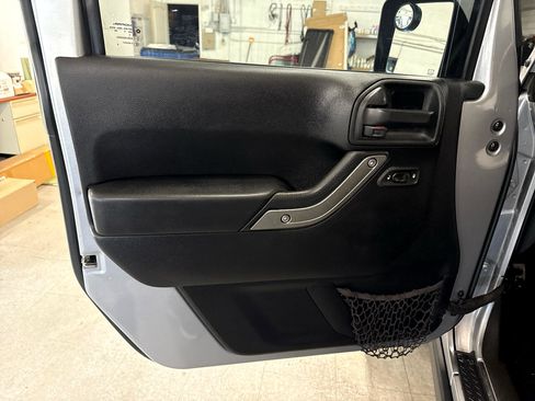 Used 2015 Jeep Wrangler Unlimited Sport w/ Quick Order Package 24S image 24