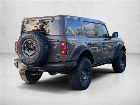 New 2025 Ford Bronco Badlands image 2